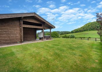 Pheasants Run - Kitty&rsquo;s View Country Lodges, Broxton, Nr Chester
