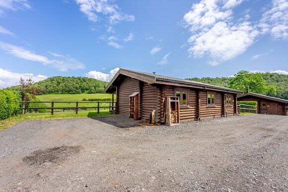 Pheasants Run - Kitty&rsquo;s View Country Lodges, Broxton, Nr Chester