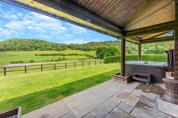 Pheasants Run - Kitty&rsquo;s View Country Lodges, Broxton, Nr Chester