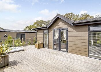 Aspen Views - Ladera Retreat Lodges, Eaton, Congleton