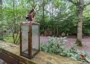 The Woodlands Retreat - Ladera Retreat Lodges, Eaton, Congleton