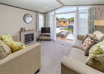 The Riverside - Ladera Retreat Lodges, Eaton, Congleton