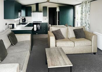 Ladera Lodge 48 - Ladera Retreat Lodges, Eaton, Congleton