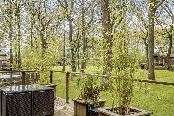 Sparrows Nest - Ladera Retreat Lodges, Eaton, Congleton