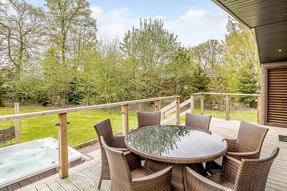 Ladera Luxury Lodge 3 - Ladera Retreat Lodges, Eaton, Congleton