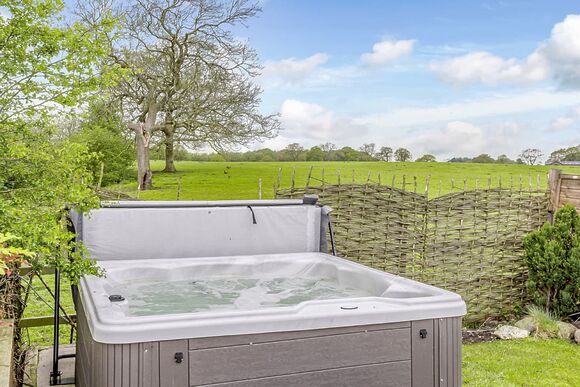 The Stables Retreat - Ladera Retreat Lodges, Eaton, Congleton