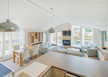 Hornbeam Lodge - Lady&rsquo;s Mile Holiday Park, Dawlish