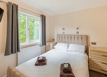 Meadow 3 (Pet) - Lady&rsquo;s Mile Holiday Park, Dawlish