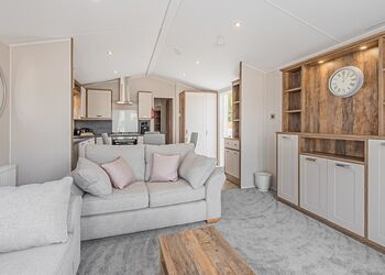 Ivy Platinum - Lady&rsquo;s Mile Holiday Park, Dawlish