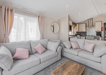 Ivy Platinum - Lady&rsquo;s Mile Holiday Park, Dawlish