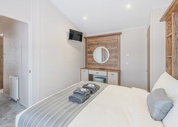 Ivy Platinum - Lady&rsquo;s Mile Holiday Park, Dawlish