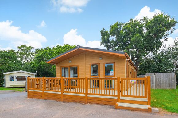 Meadow Lodge 2 (Pet) - Lady&rsquo;s Mile Holiday Park, Dawlish