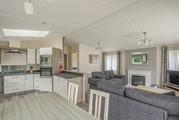 Meadow Lodge 2 (Pet) - Lady&rsquo;s Mile Holiday Park, Dawlish