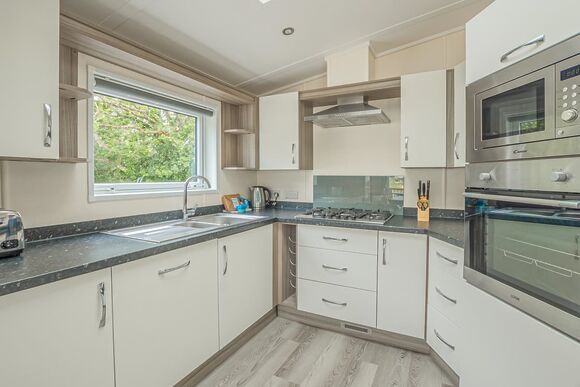 Meadow Lodge 2 (Pet) - Lady&rsquo;s Mile Holiday Park, Dawlish