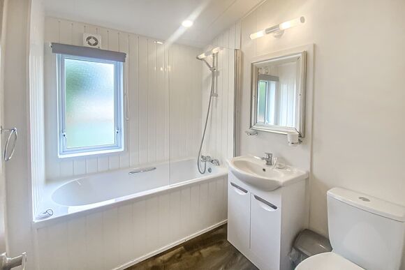 Meadow Lodge 2 (Pet) - Lady&rsquo;s Mile Holiday Park, Dawlish