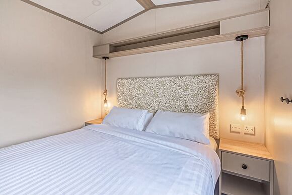 Chestnut Premier - Lady&rsquo;s Mile Holiday Park, Dawlish