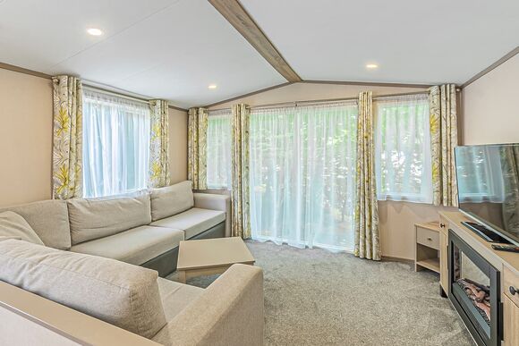 Juniper 3 (Pet) - Lady&rsquo;s Mile Holiday Park, Dawlish