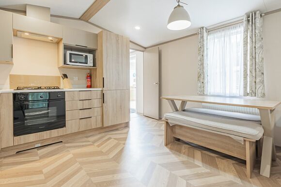 Juniper 3 (Pet) - Lady&rsquo;s Mile Holiday Park, Dawlish