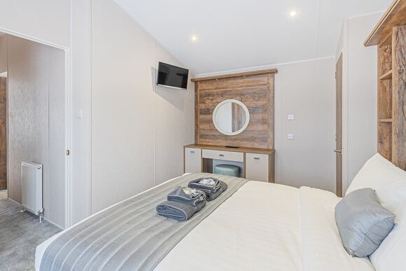 Ivy Platinum - Lady&rsquo;s Mile Holiday Park, Dawlish