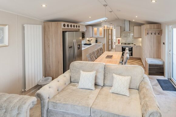 Ivy Platinum (Pet) - Lady&rsquo;s Mile Holiday Park, Dawlish