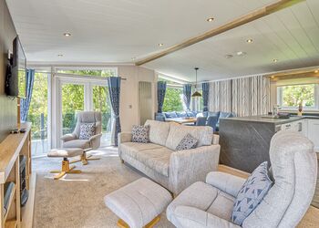 Luxury 2 bed Hot Tub Lodge (Pet) - Loch Awe Holiday Park, Bridge of Awe, Taynuilt, Argyll