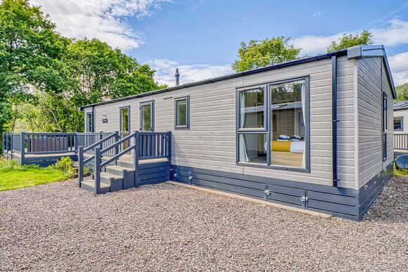 Luxury 2 bed Hot Tub Lodge (Pet) - Loch Awe Holiday Park, Bridge of Awe, Taynuilt, Argyll