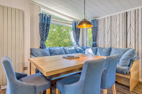 Luxury 2 bed Hot Tub Lodge (Pet) - Loch Awe Holiday Park, Bridge of Awe, Taynuilt, Argyll