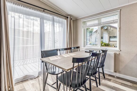 Luxury 3 bed Hot Tub Lodge (Pet) - Loch Awe Holiday Park, Bridge of Awe, Taynuilt, Argyll