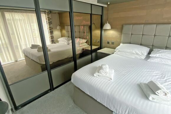 Luxury Lodge 2 (Pet) - Loch Awe Holiday Park, Bridge of Awe, Taynuilt, Argyll