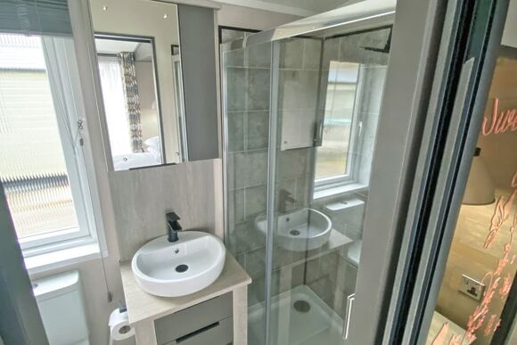 Luxury Lodge 2 (Pet) - Loch Awe Holiday Park, Bridge of Awe, Taynuilt, Argyll