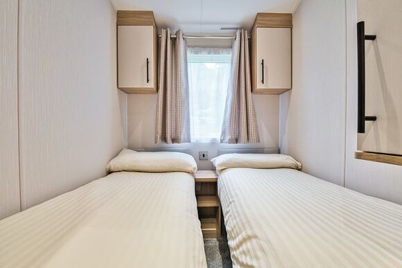 Gold Caravan 3 (Pet) - Loch Awe Holiday Park, Bridge of Awe, Taynuilt, Argyll