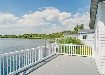 Chichester Lakeside Holiday Park, Chichester