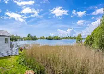 Chichester Lakeside Holiday Park, Chichester