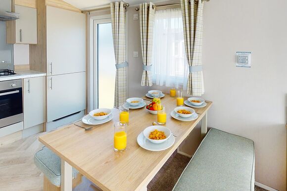Gold  3 Caravan (Pet) - Chichester Lakeside Holiday Park, Chichester