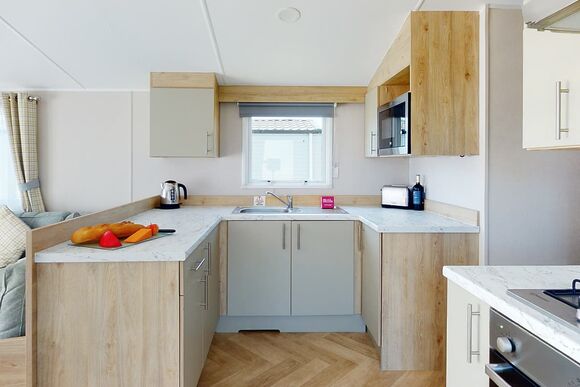 Gold  3 Caravan (Pet) - Chichester Lakeside Holiday Park, Chichester