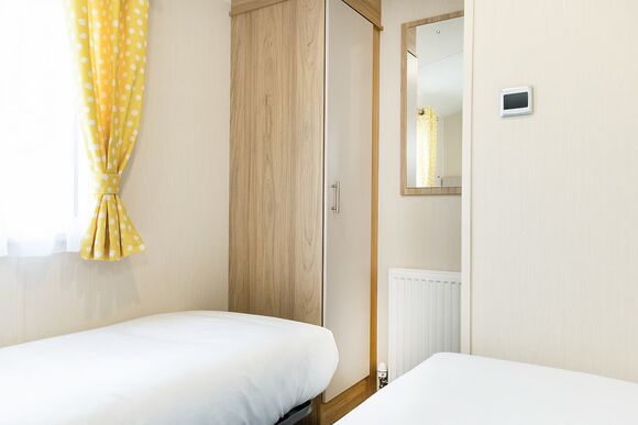 Gold  3 Caravan (Pet) - Chichester Lakeside Holiday Park, Chichester