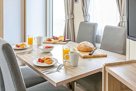 Gold  4 Caravan - Chichester Lakeside Holiday Park, Chichester