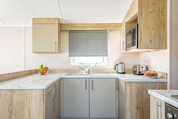 Gold  3 Caravan with Decking (Pet) - Chichester Lakeside Holiday Park, Chichester