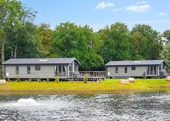 Lakeside Luxury Lodges photo 3