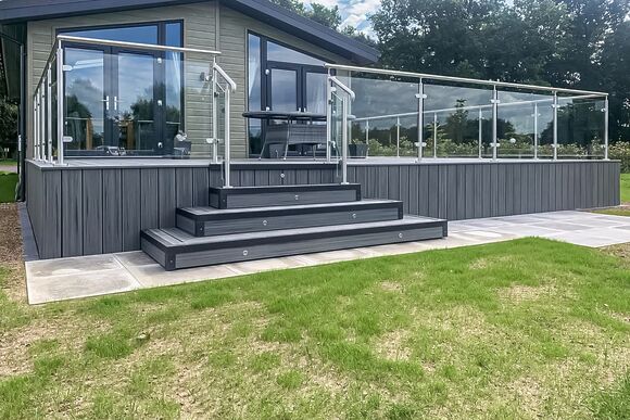 Lakeside Luxury Lodges