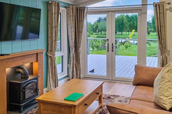 Lakeside Luxury Lodges