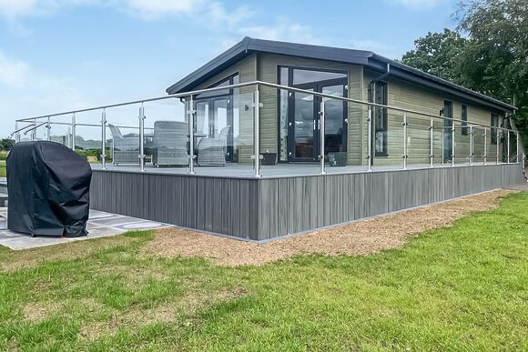 Lakeside Luxury Lodges