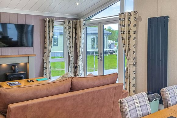 Hedgehog Lodge - Lakeside Luxury Lodges, Thorney, Nr Lincoln