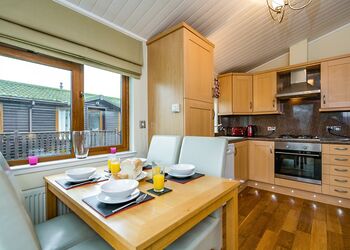 Lakeside 32 - South Lakeland Leisure Village, Carnforth