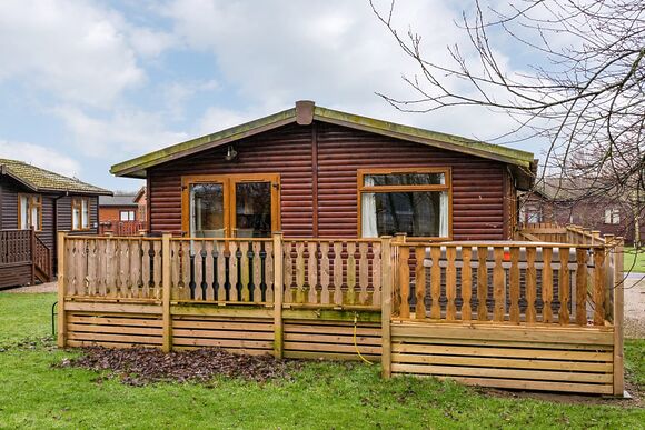 Lakeside 32 - South Lakeland Leisure Village, Carnforth