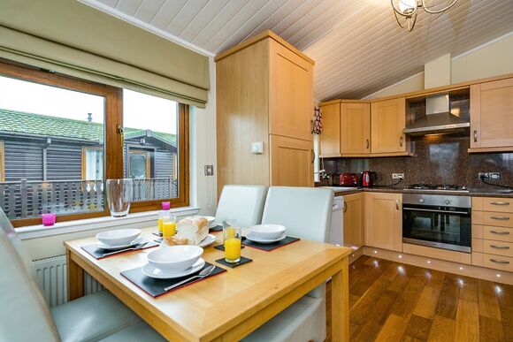 Lakeside 32 - South Lakeland Leisure Village, Carnforth