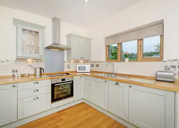 Otter Cottage - Larkshayes Cottages, Dalwood, Axminster