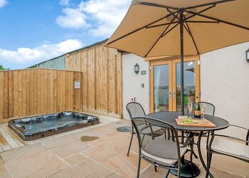 Otter Cottage - Larkshayes Cottages, Dalwood, Axminster
