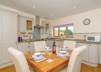 Yarty Cottage - Larkshayes Cottages, Dalwood, Axminster