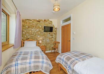 Corry Brook Cottage - Larkshayes Cottages, Dalwood, Axminster